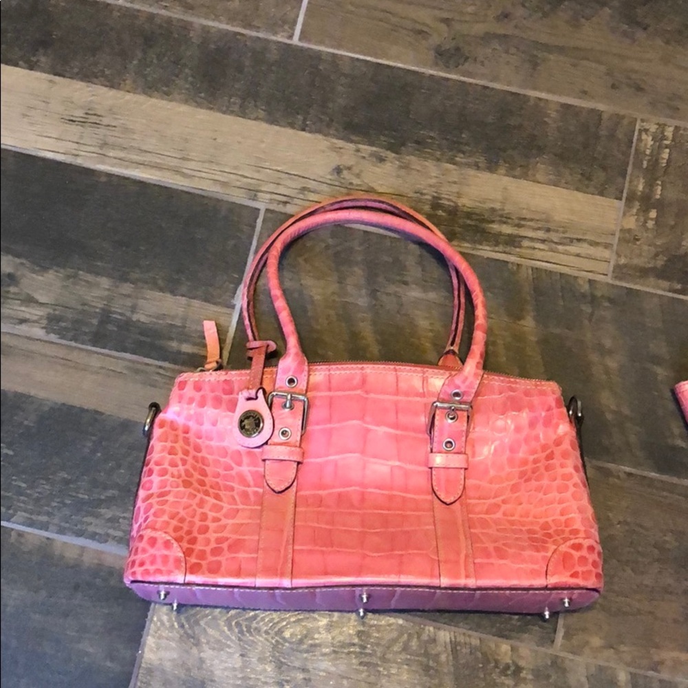 Dooney bourke pink purse